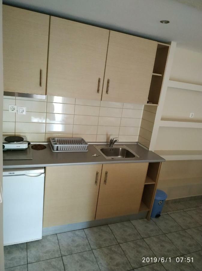 Lazaros Apartments Olympiakí Aktí Exteriör bild